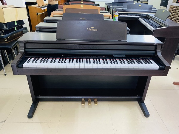 Đàn piano Yamaha CLP 156