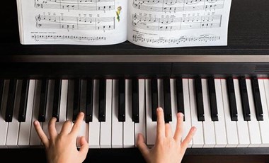 HỌC ĐÀN PIANO DỄ HAY KHÓ?