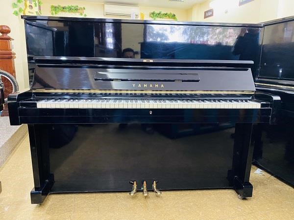Đàn Piano cơ Upright Yamaha U1E