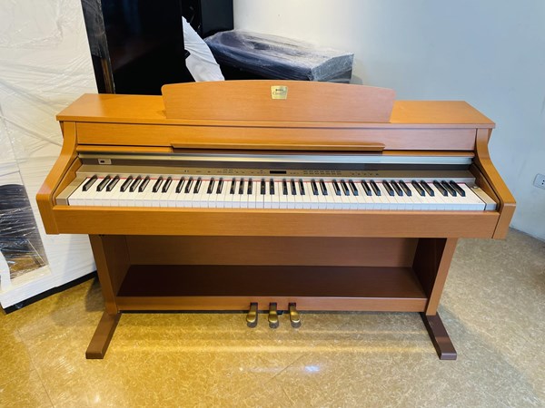 Đàn Piano Điện Yamaha CLP 330