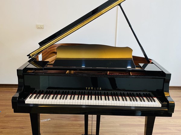 Đàn Piano cơ Grand Yamaha C2L6092142