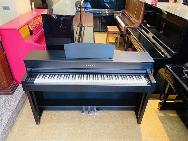 Piano Điện Yamaha CLP 635B