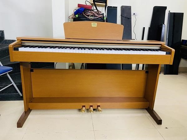 Đàn Piano Điện Yamaha CLP 320 C