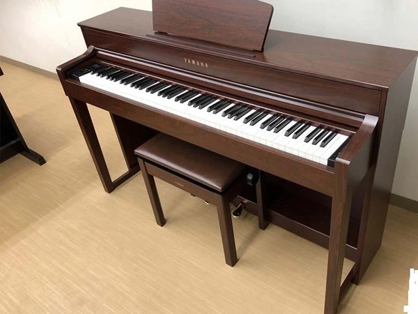Piano Điện Yamaha CLP 545M