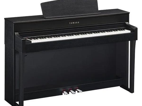 Piano Điện Yamaha  CLP645DW