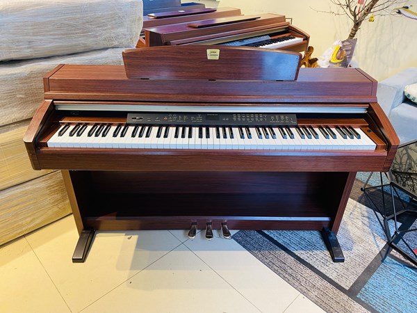 Đàn Piano Điện Yamaha Clp 240 M 