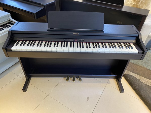 Đàn Piano Điện Roland RP301