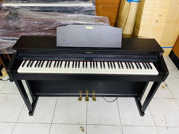 Đàn Piano Điện Roloand HP 504